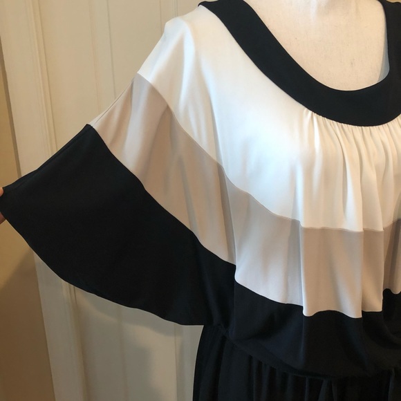 St John Dress - Picture 4 of 7